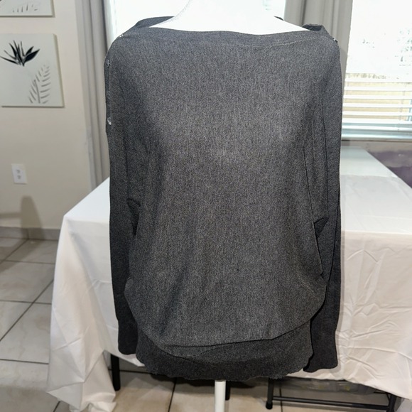 JM Collection Women's Gray Sweater SIZE MEDIUM - Picture 1 of 8